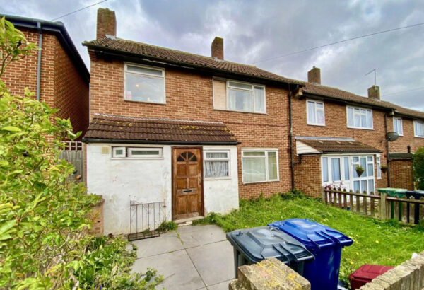 4 Bed end Terrace in Compton Crescent, Northolt UB5